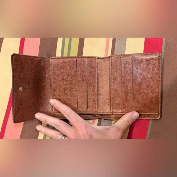 Authentic Vintage Louis Vuitton Compact Wallet - Picture 10 of 13
